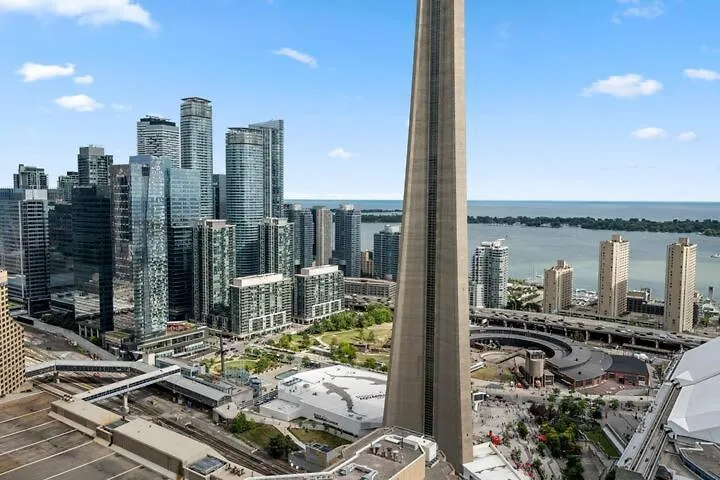 Luxury 2Br Downtown Facing Cn Tower Apartment Toronto Canada